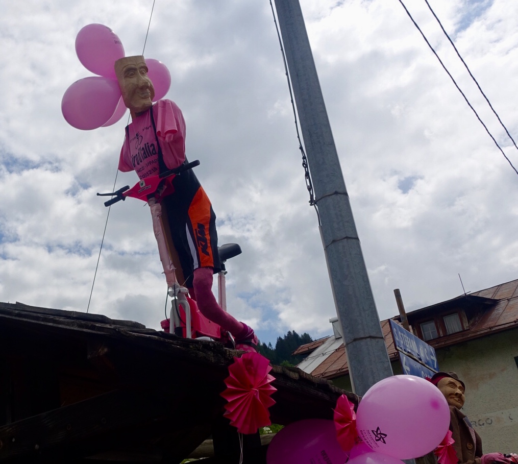 4A1BD4FF-4A0D-4C35-9B76-7B8533D2D1FF