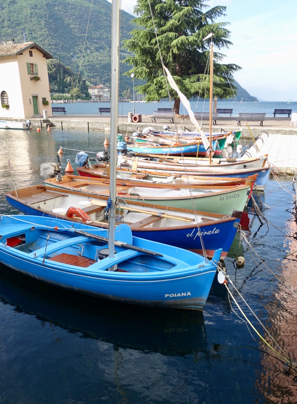 A4EEE127-F5DF-40C3-8DA4-2723FF8F420E